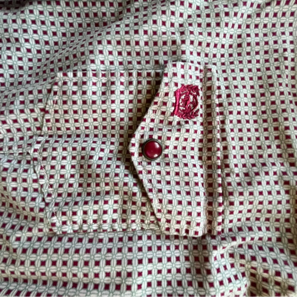 Men's Cinch Button-Up Shirt with Red Snaps
